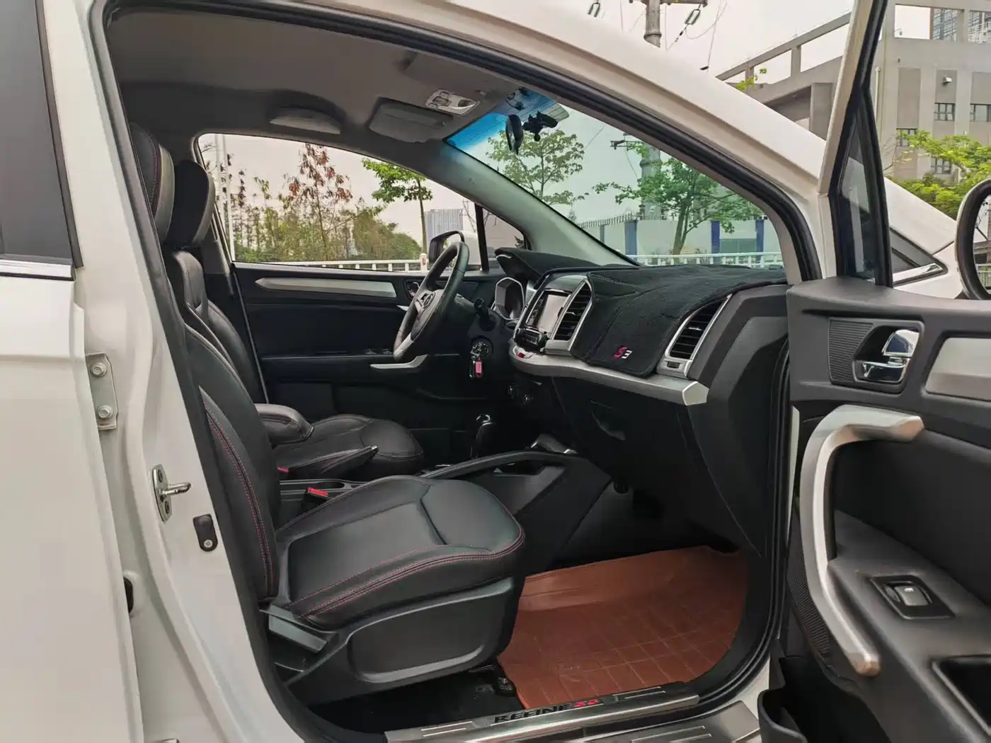 JAC Motors Refine S3 2016 2016 1.5L CVT Luxury Smart