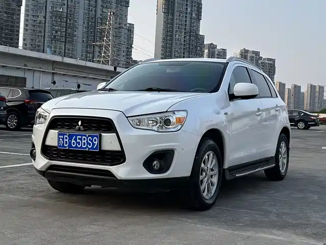  Mitsubishi ASX 2015 2.0L CVT 2WD Elite Edition