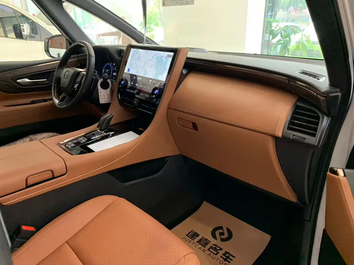 Toyota Vellfire 2024 Crown Hybrid 2.5L Executive Premium Edition фото 7