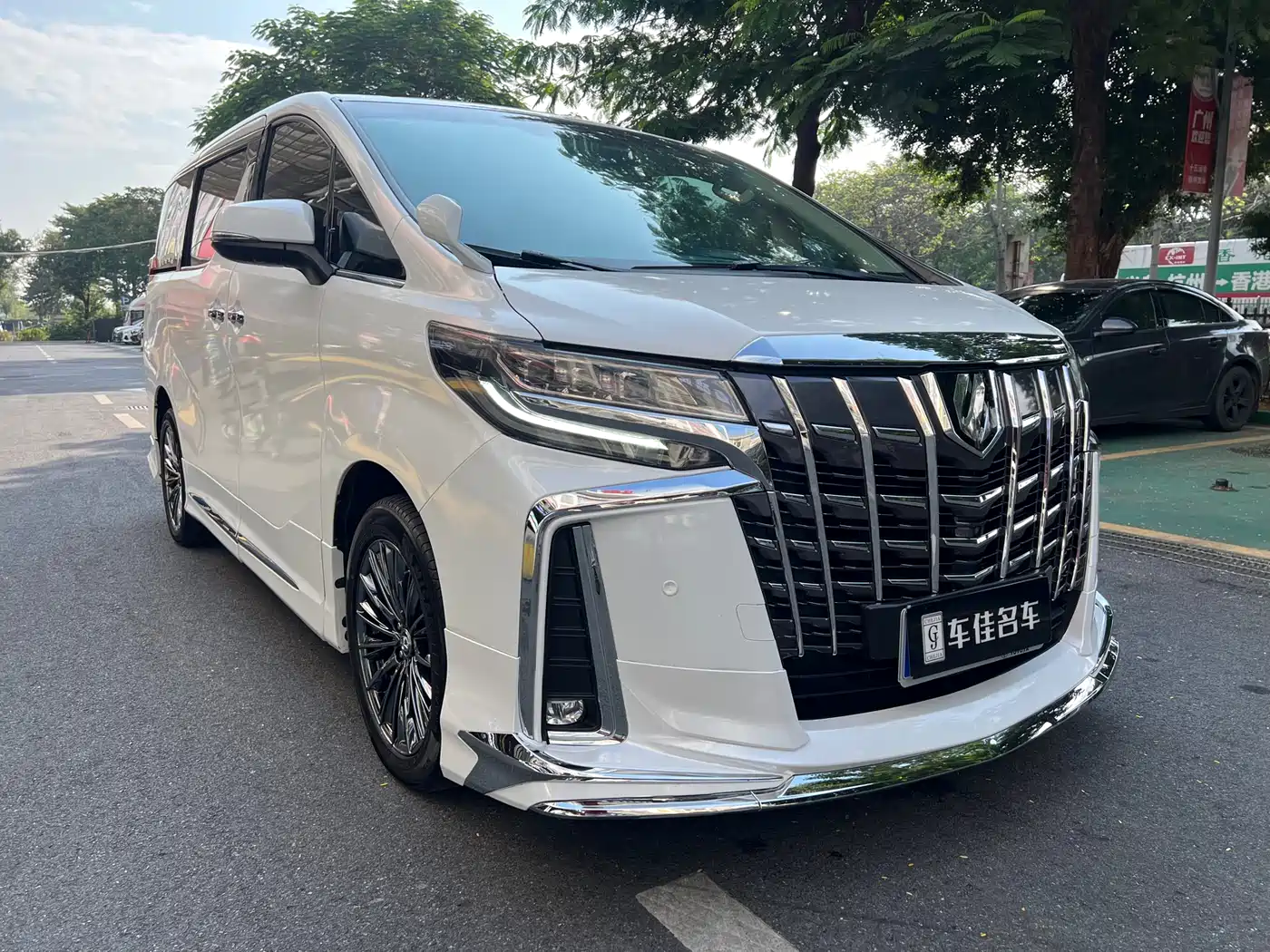 Toyota Alphard 2015 3.5L Luxury Edition фото 3