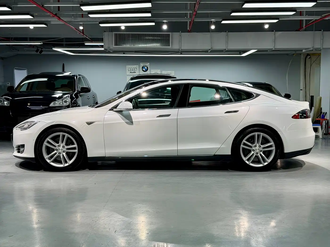 Tesla Model S 2016 2015 Model S 85D