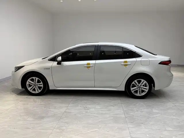 Toyota Levin 2022 Dual Engine 1.8H E-CVT Luxury Edition фото 6