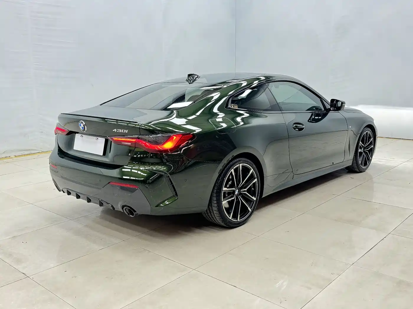 BMW 4 Series 2022 Second Facelift 430i M Sport Shadow Edition фото 11