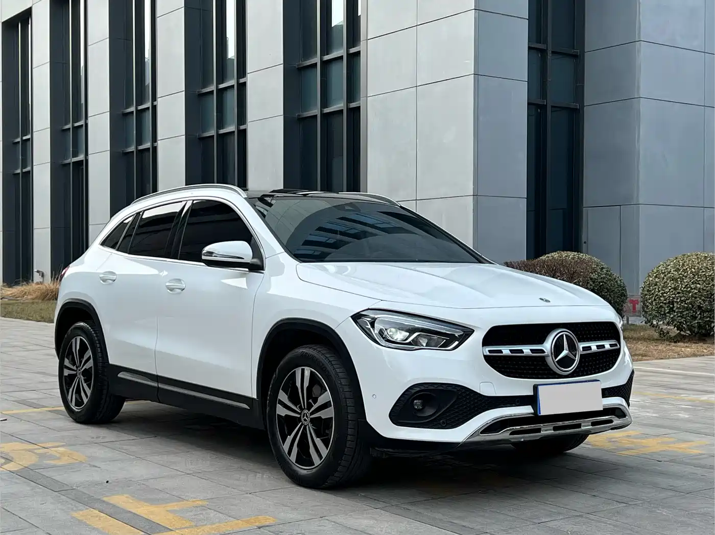 Mercedes-Benz GLA 2023 GLA 220 фото 3