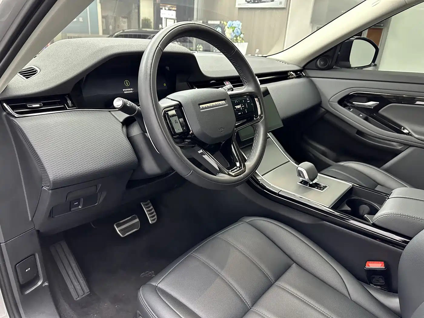 Land Rover Range Rover Evoque 2025 2024 Range Rover Evoque L 200PS Glowing Elegance Edition