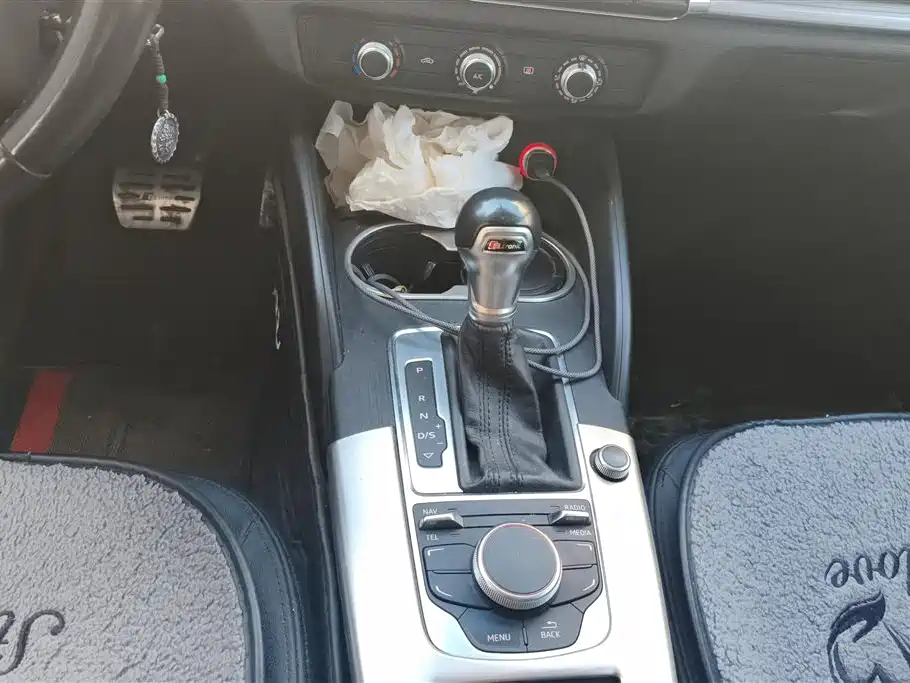 Audi A3 2016 Sportback 35 TFSI Leadership фото 16