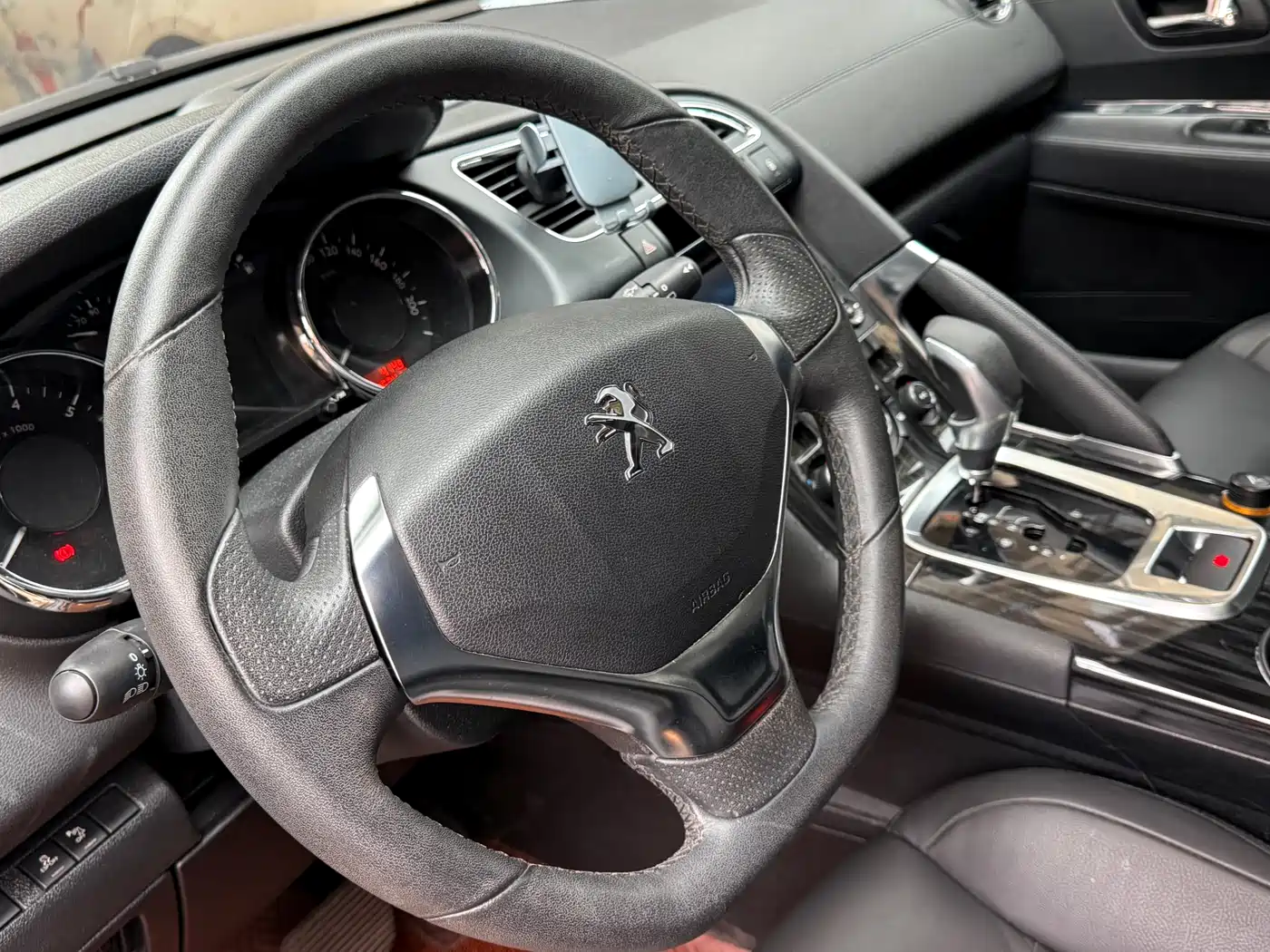 Peugeot 3008 2013 2.0L Automatic Trend Edition фото 17