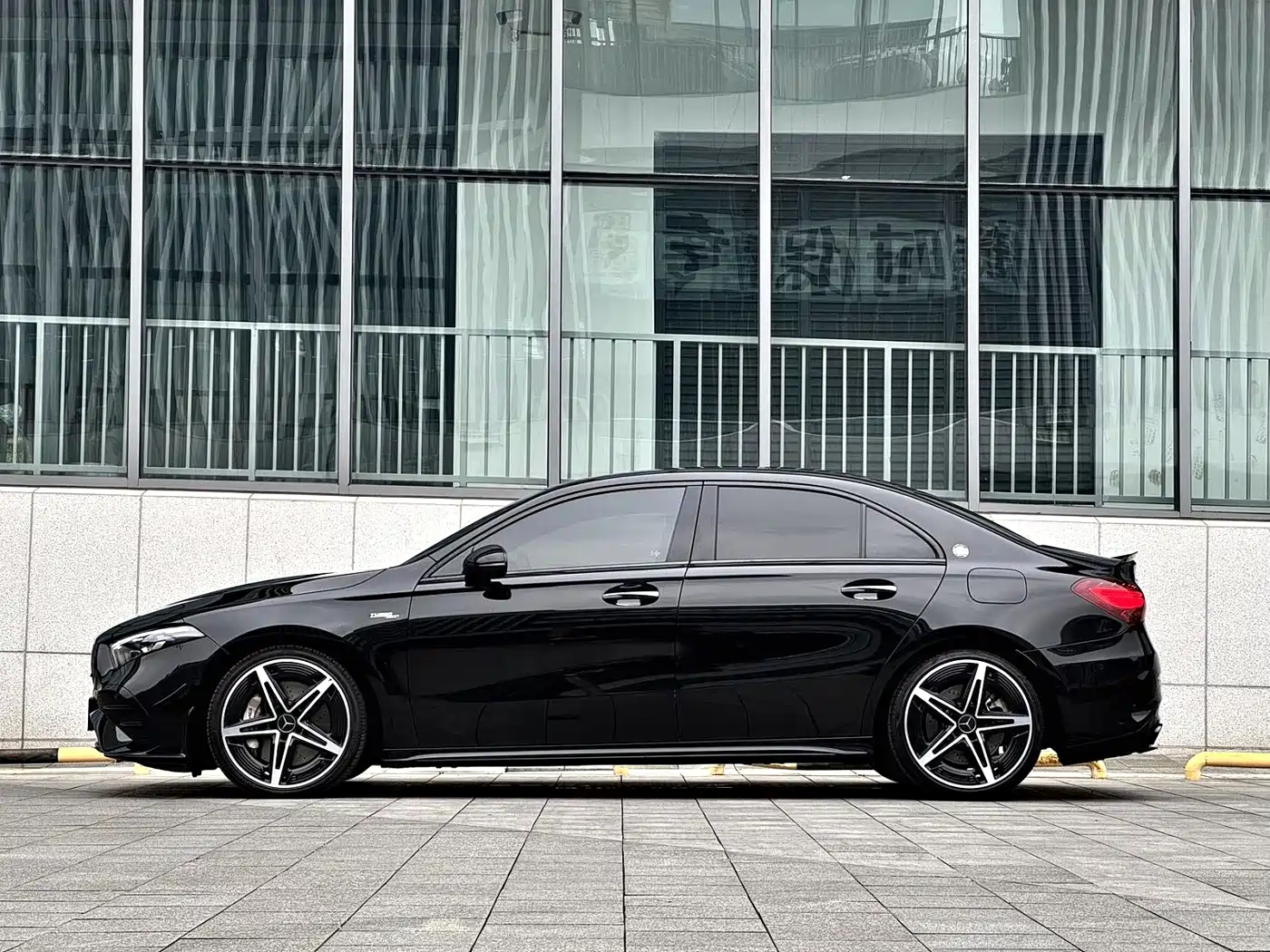 Mercedes-Benz A-Class AMG 2025 2025 AMG A 35 L 4MATIC