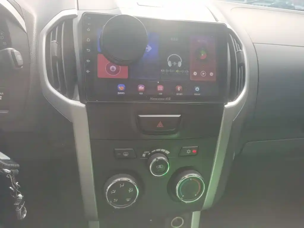 Isuzu mu-X Ranger 2016 2015 2.5T 2WD Manual Touring 5-seater