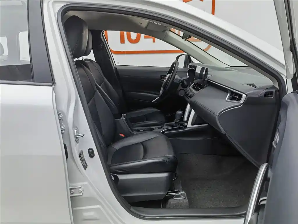 Toyota Corolla Cross 2023 2.0L Pioneer Edition фото 23