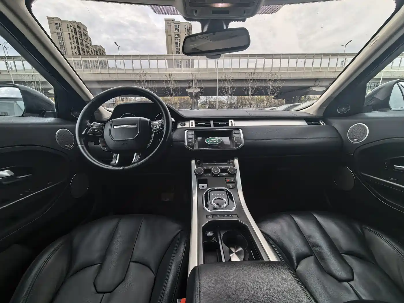 Land Rover Range Rover Evoque 2015 2.0T 5-Door Intelligent Edition фото 8