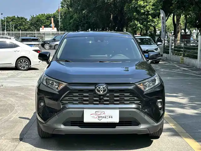 Toyota RAV4 Rongfang 2023 2.0L CVT 2WD Urban Edition — фото 2
