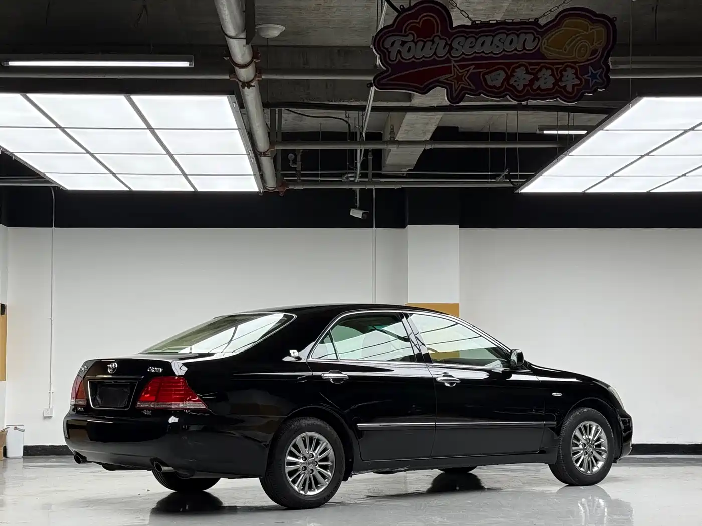 Toyota Crown 2009 2.5L Royal Special Navigation Edition фото 4