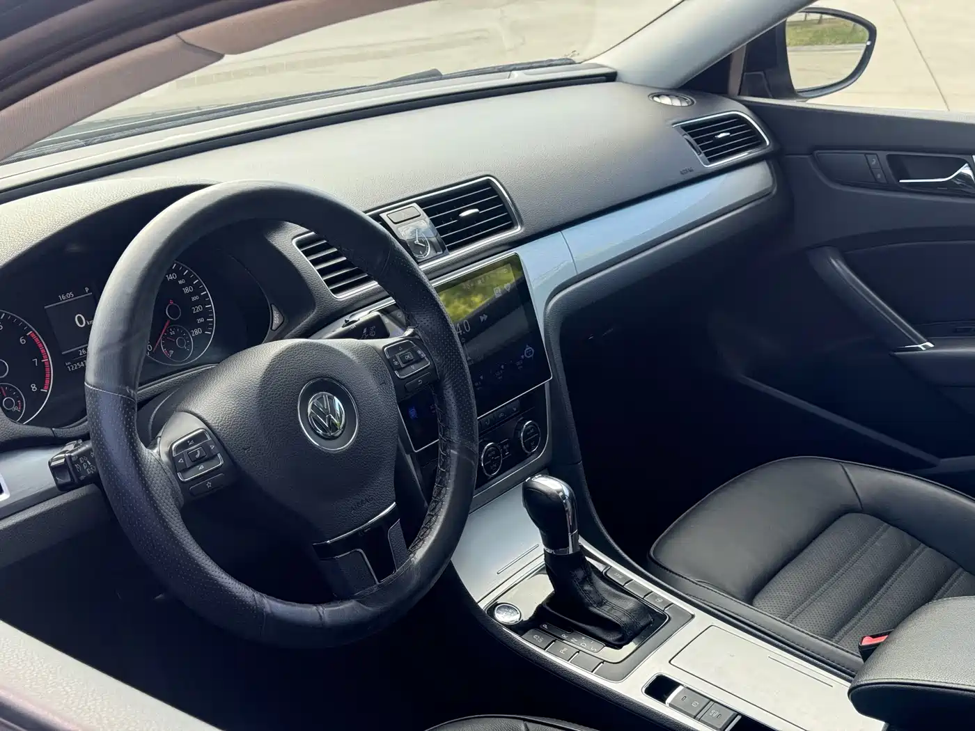 Volkswagen Passat 2013 2.0TSI DSG Yuzun фото 6