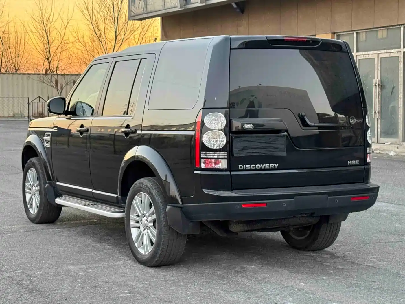 Land Rover Discovery 2014 3.0 SDV6 HSE Diesel фото 4