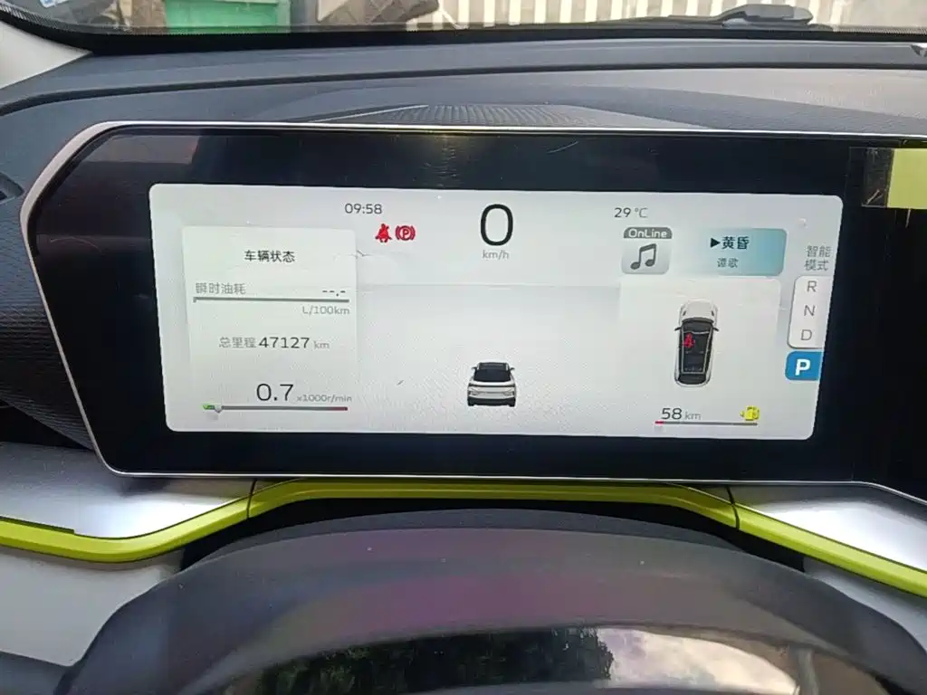 Фото 12 - Geely Coolray