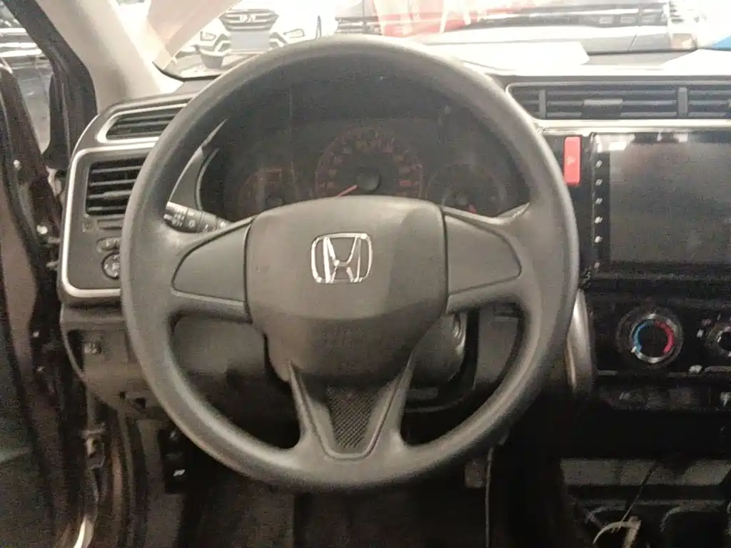 Honda Greiz 2016 2016 1.5L Manual Classic Edition