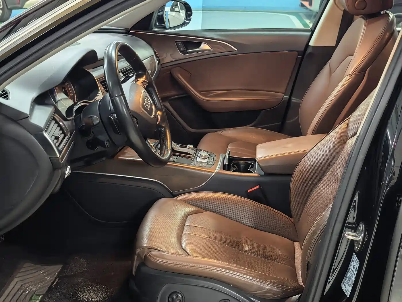 Фото 8 - Audi A6L
