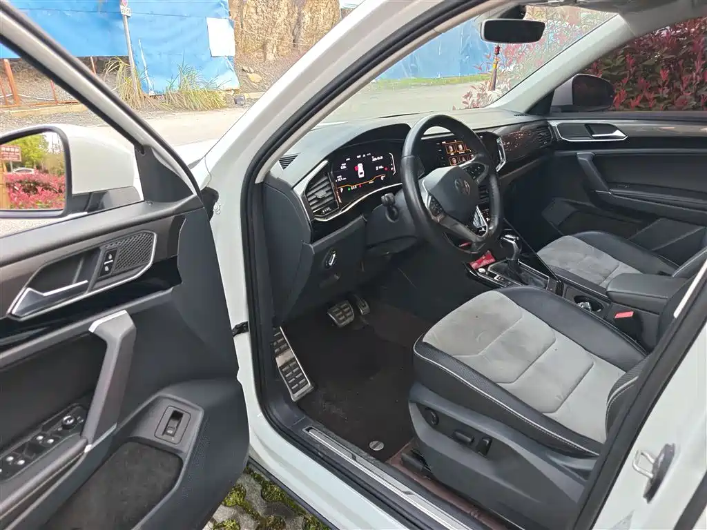 Volkswagen Tayron X 2020 330TSI 2WD Premium Smart Edition фото 16