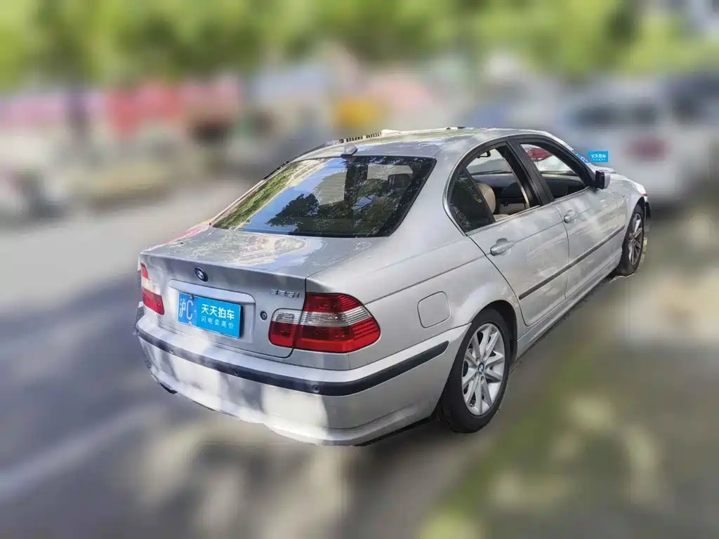BMW 3 Series 2005 2004 325i