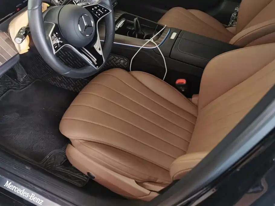 Mercedes-Benz E-Class 2024 E 300 L Fashion фото 9