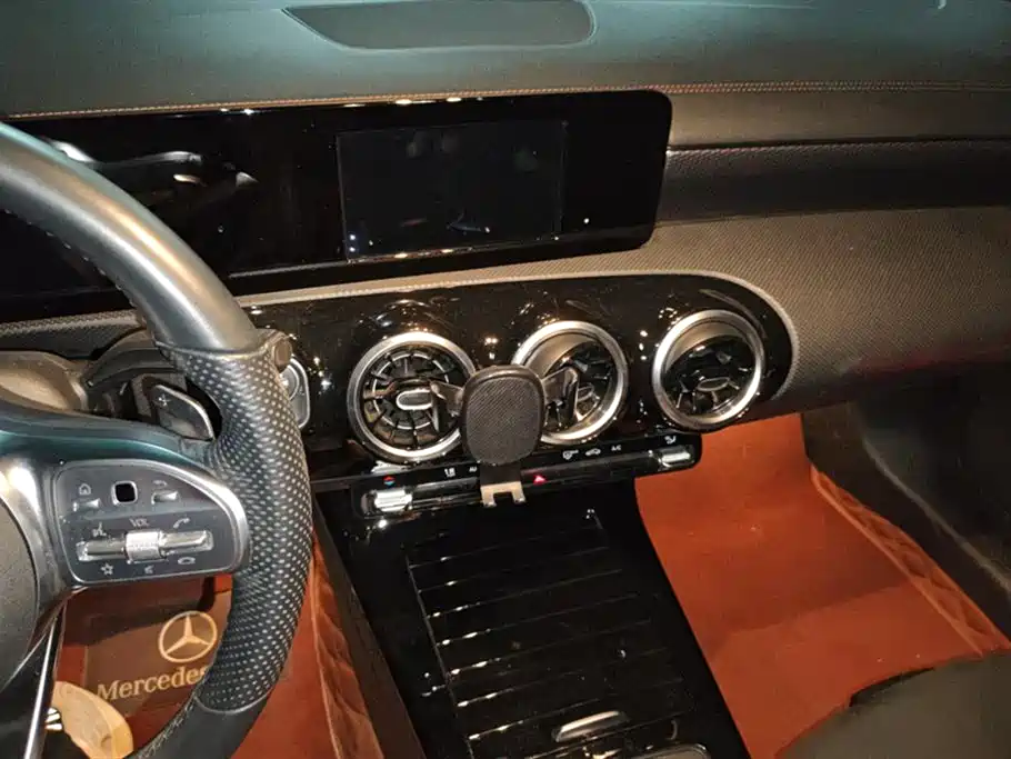 Mercedes-Benz A-Class 2019 A 180 L Sport Sedan фото 13