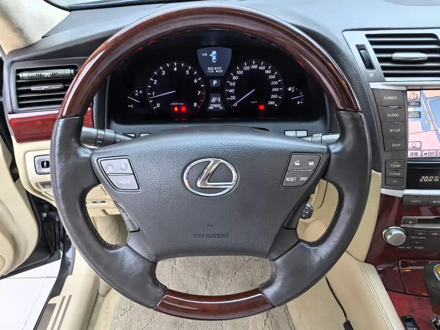 Фото 5 - Lexus LS