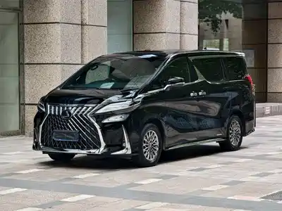 Lexus LM