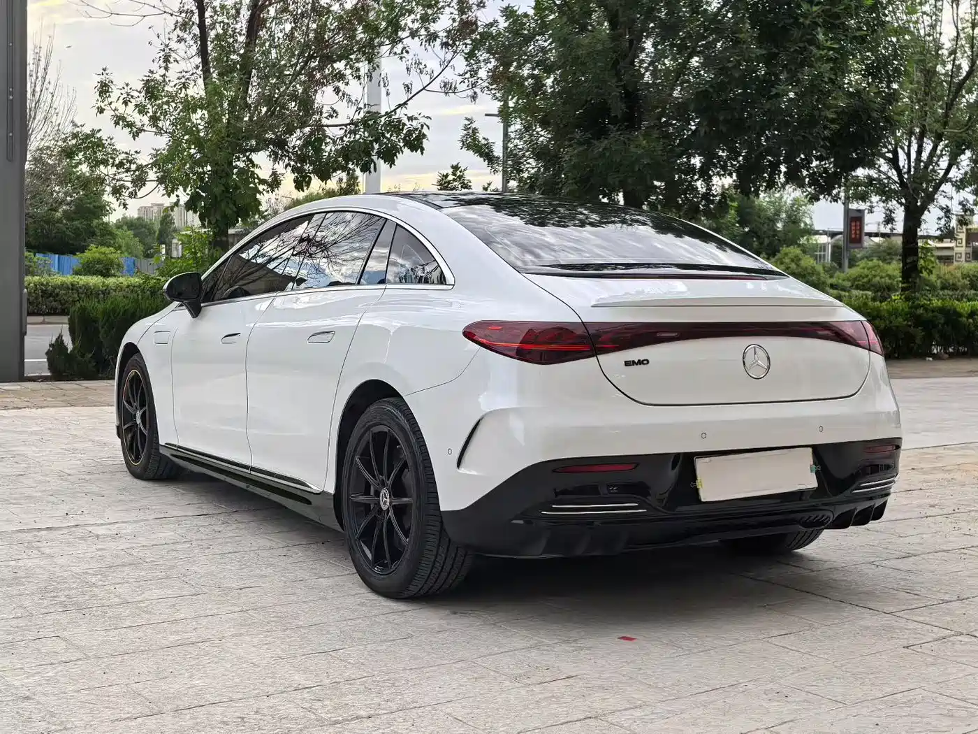 Mercedes-Benz EQE 2022 350 Pioneer Edition фото 7