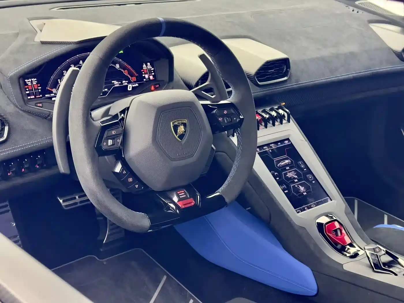 LAMBORGHINI HURACÁN