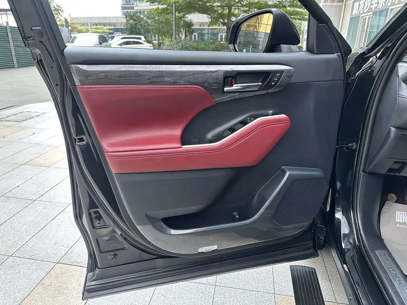 Toyota Crown Kluger 2024 2.5L HEV 4WD Flagship Edition фото 23