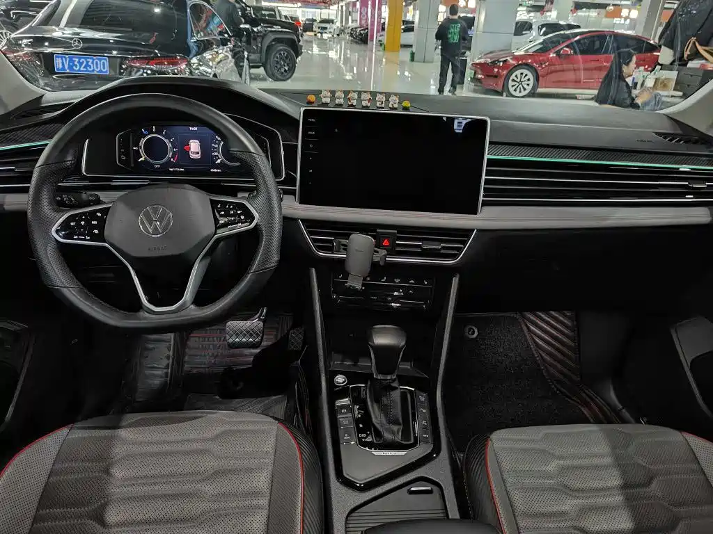 VOLKSWAGEN TIGUAN L NEW ENERGY