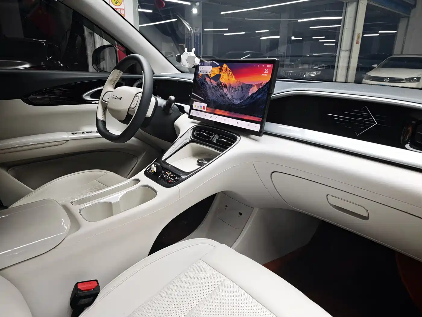 Geely Galaxy Starry Wish 2025 UP 410km Explorer Edition фото 10