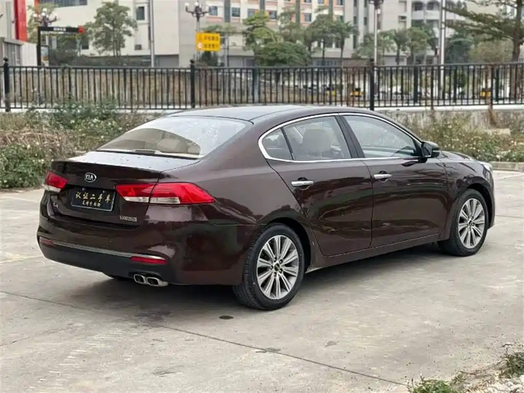 Kia K4 2014 1.8L Automatic DLX фото 9