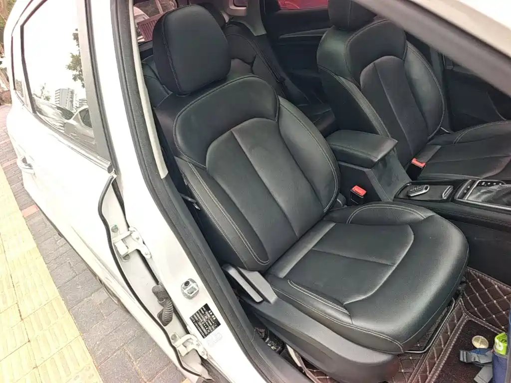 Roewe RX3 2018 2018 1.6L CVT Flagship