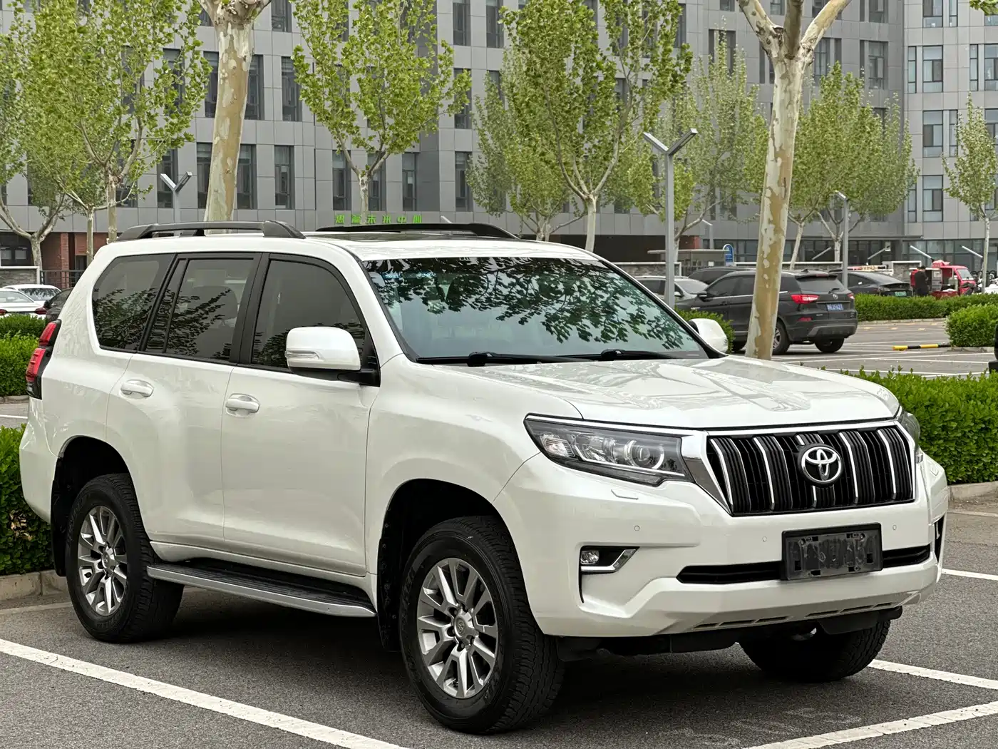 Toyota Prado 2018 3.5L Automatic TX-L NAVI Rear-mounted Spare Tire фото 3
