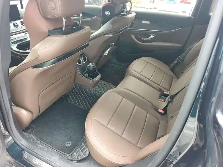 Mercedes-Benz E-Class 2023 E 300 L Sport Fashion фото 14