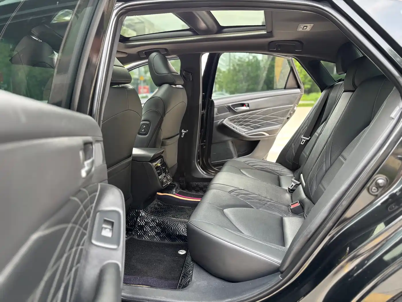 Toyota Avalon 2023 2.5L Touring Premium Edition фото 15