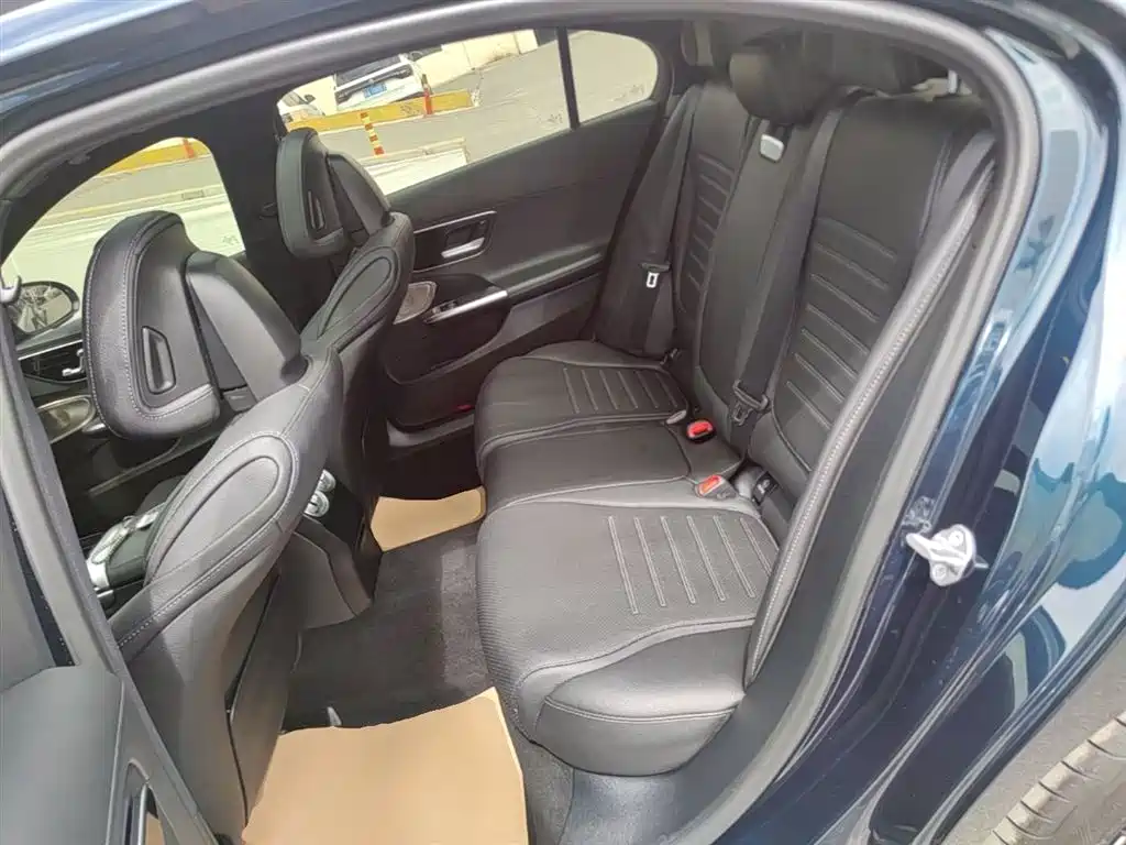 Mercedes-Benz C-Class 2023 Facelift C 260 L Sport Edition фото 17
