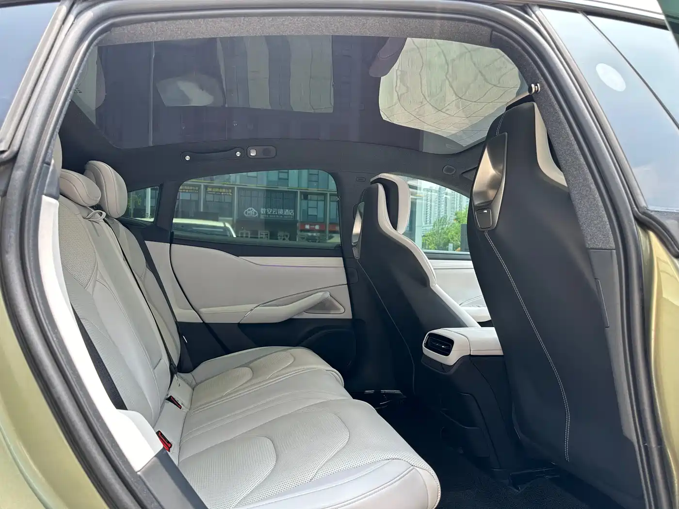 Xiaomi Auto Xiaomi SU7 2024 RWD Long Range Intelligent Driving Edition фото 12