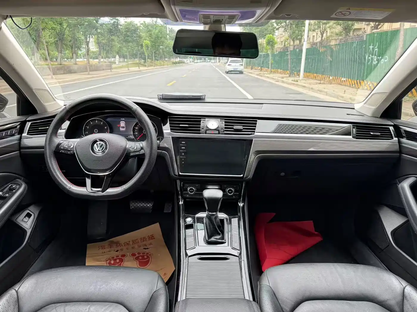 Volkswagen Phideon 2018 Facelift 380TSI FWD Business фото 5
