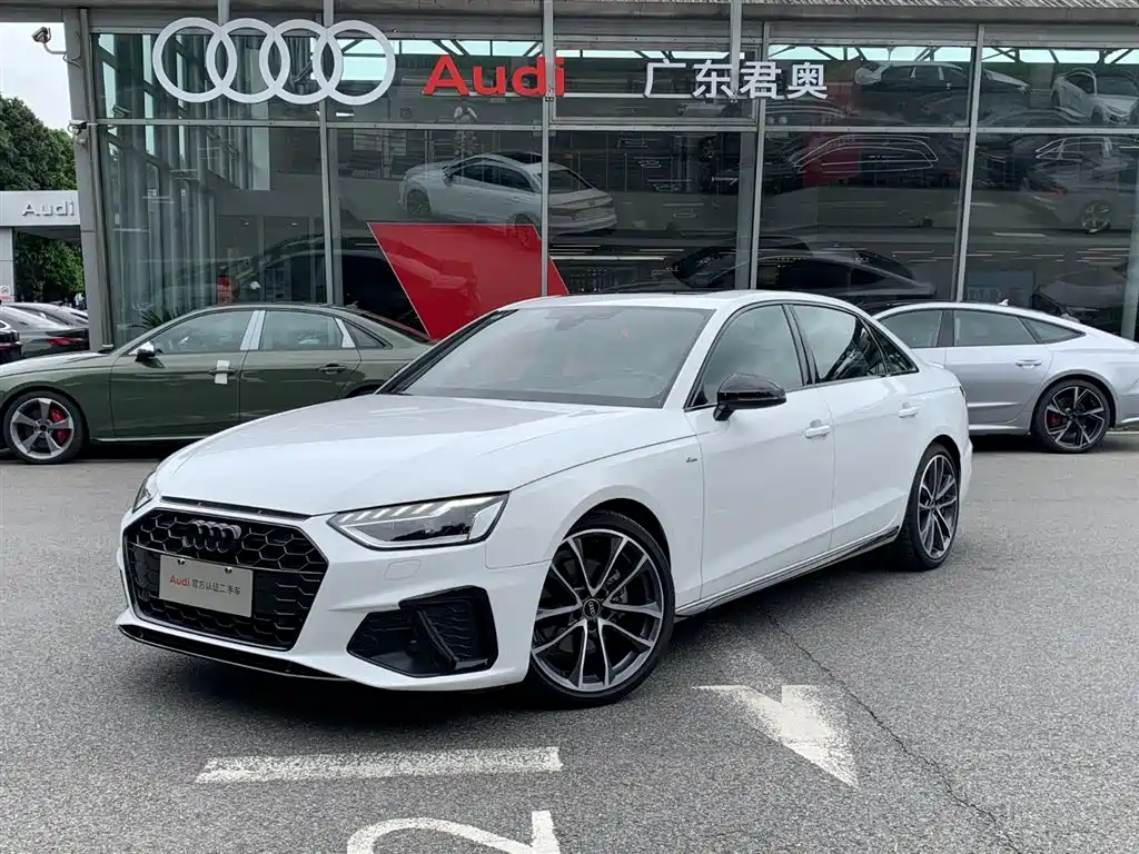 Audi A4L 2023 40 TFSI quattro Luxury Sport