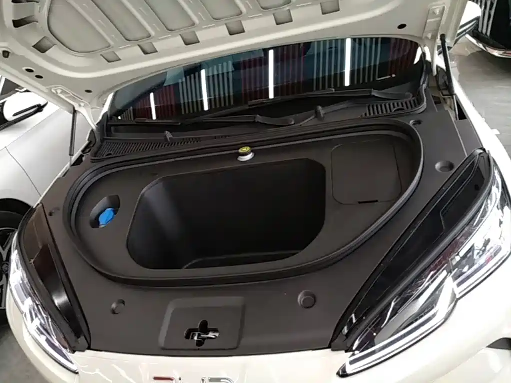 صورة 20 - BYD Seal 06 New Energy