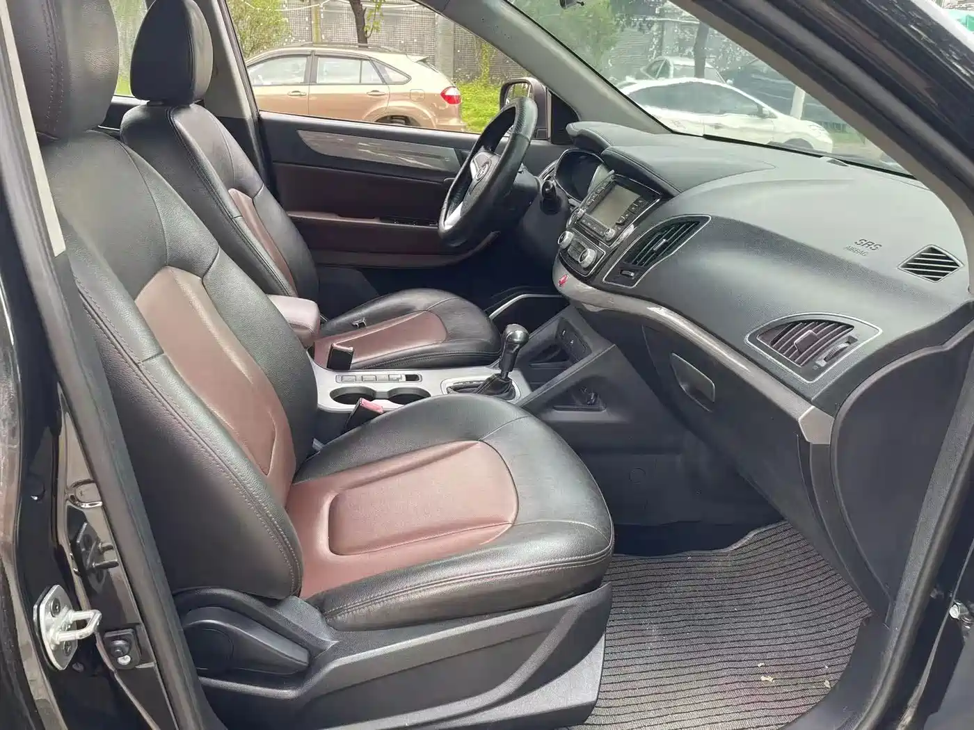 JAC Motors Refine S5 2015 2014 2.0T Automatic Premium Edition