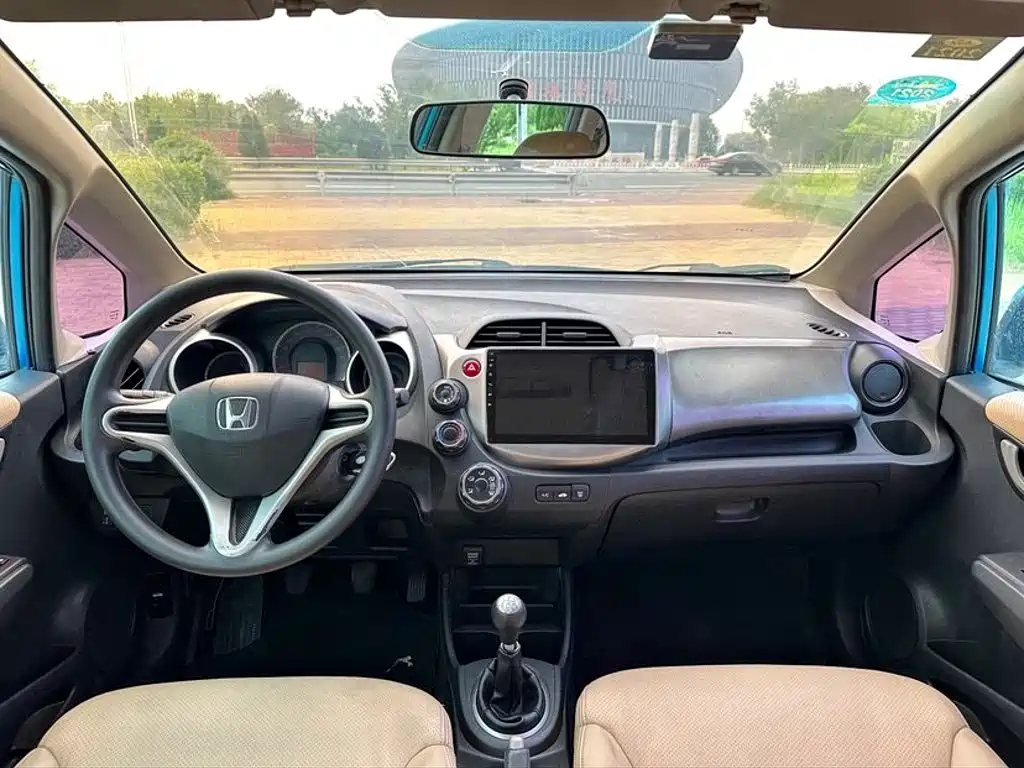 Фото 9 - Honda Fit