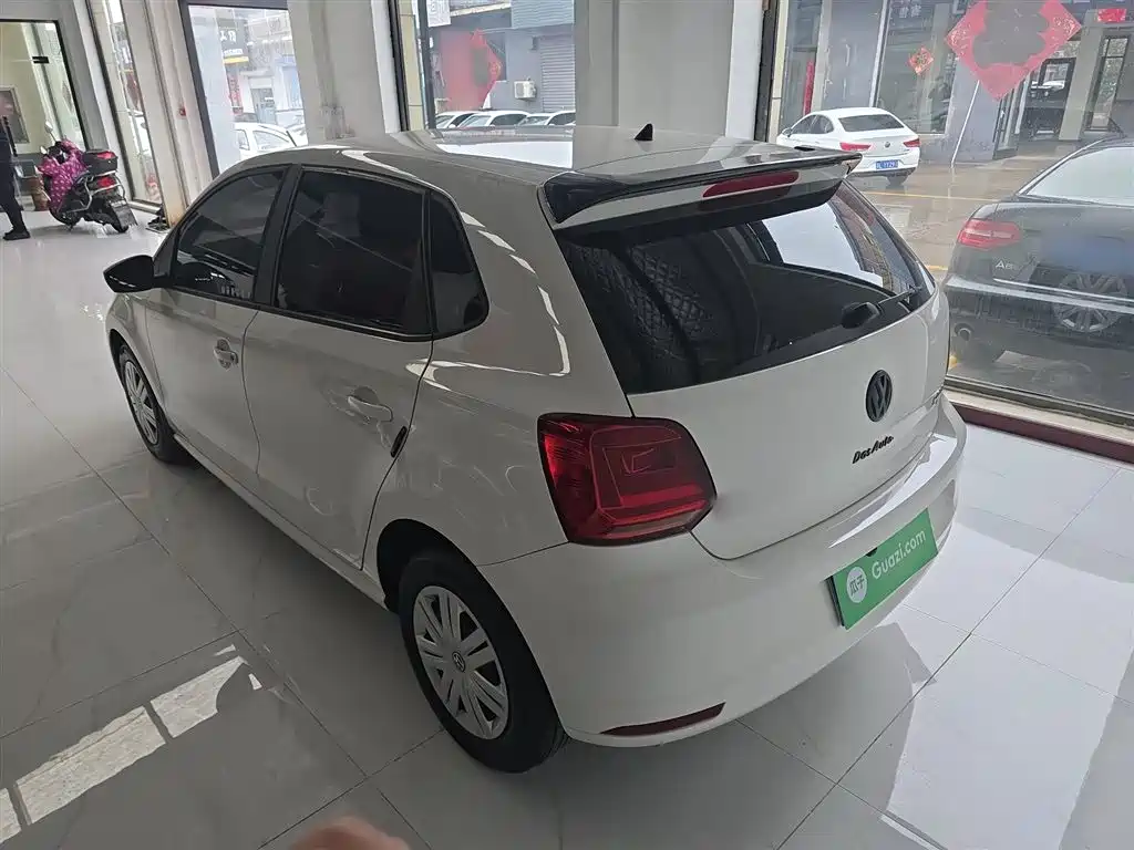 Volkswagen Polo 2018 1.5L Auto Safe Drive фото 5