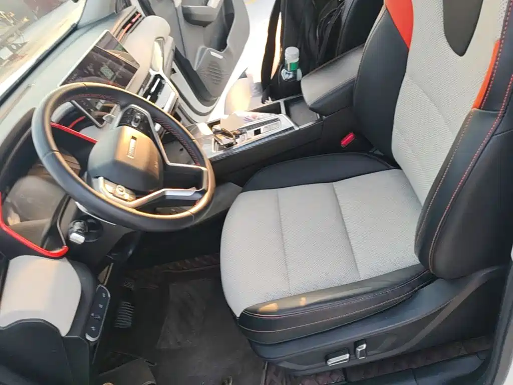 Фото 20 - Haval Chitu