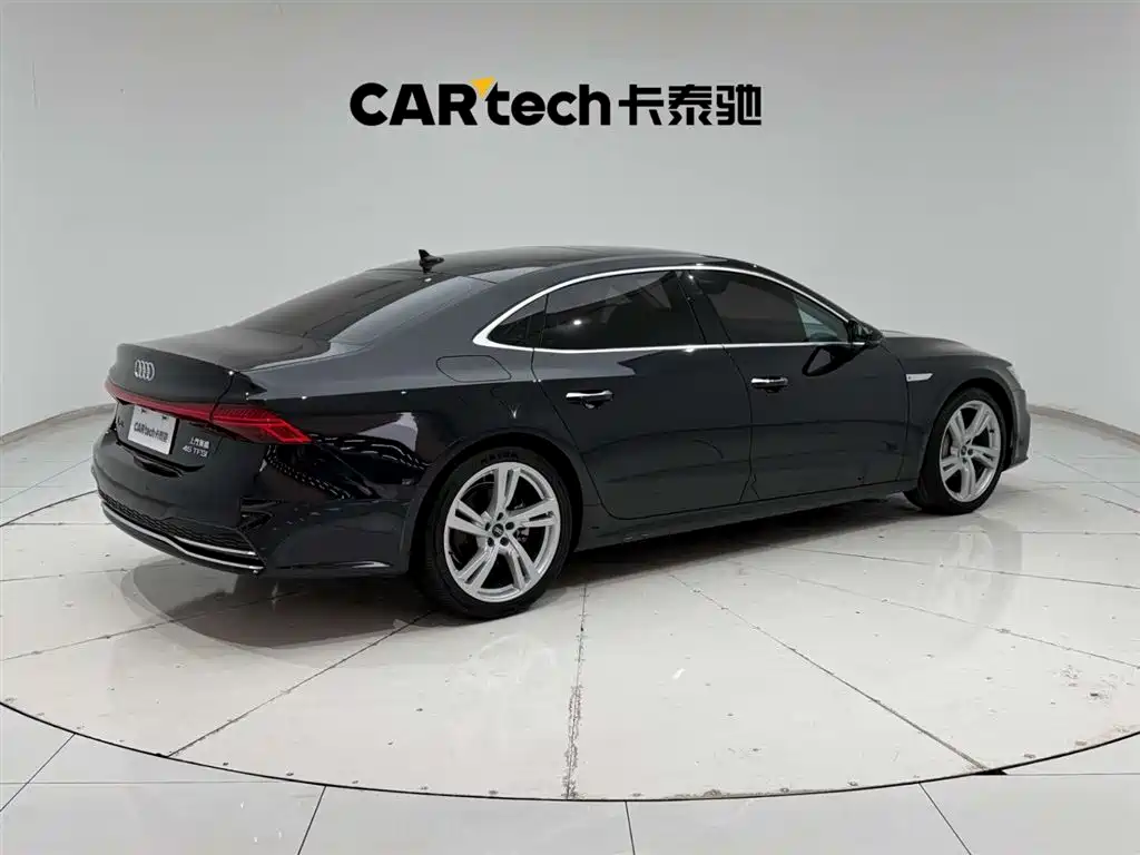 AUDI A7L