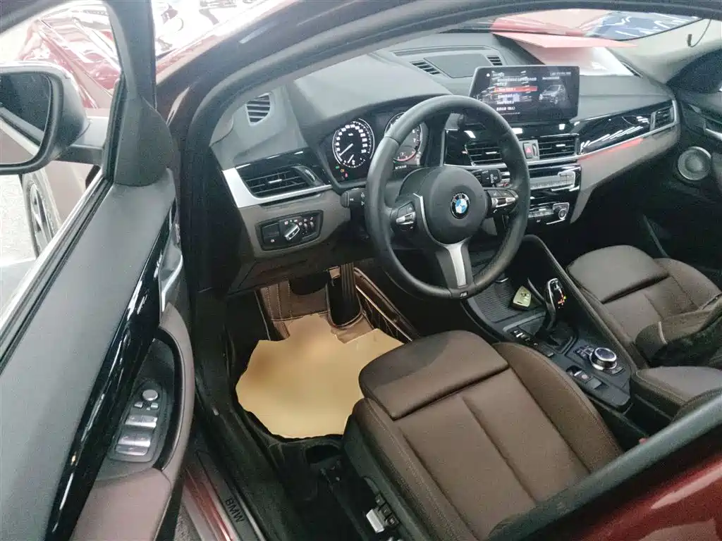 BMW X1 2022 sDrive25Li Leading фото 15