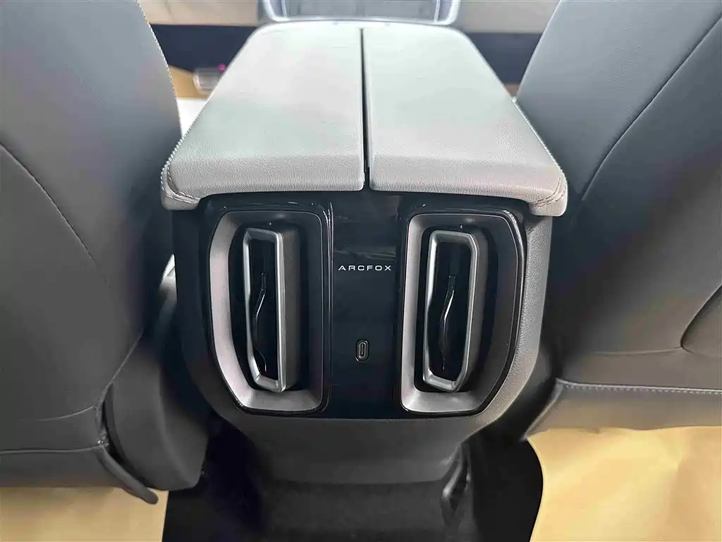 ARCFOX EXTREME FOX POLAR FOX ALPHA S5